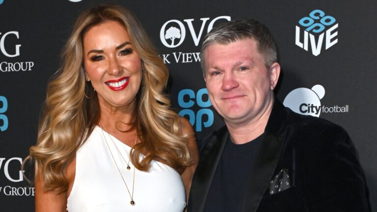Claire Sweeney hyller 'kjÃ¦re venn' Ricky Hatton