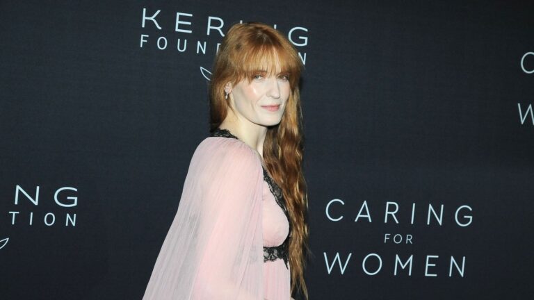 Graviditet 'det nÃ¦rmeste jeg kom til dÃ¸den', sier sangeren Florence Welch
