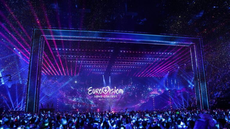 BBC -sjef Tim Davie sier at Eurovision Song Contest har "aldri vÃ¦rt om politikk"