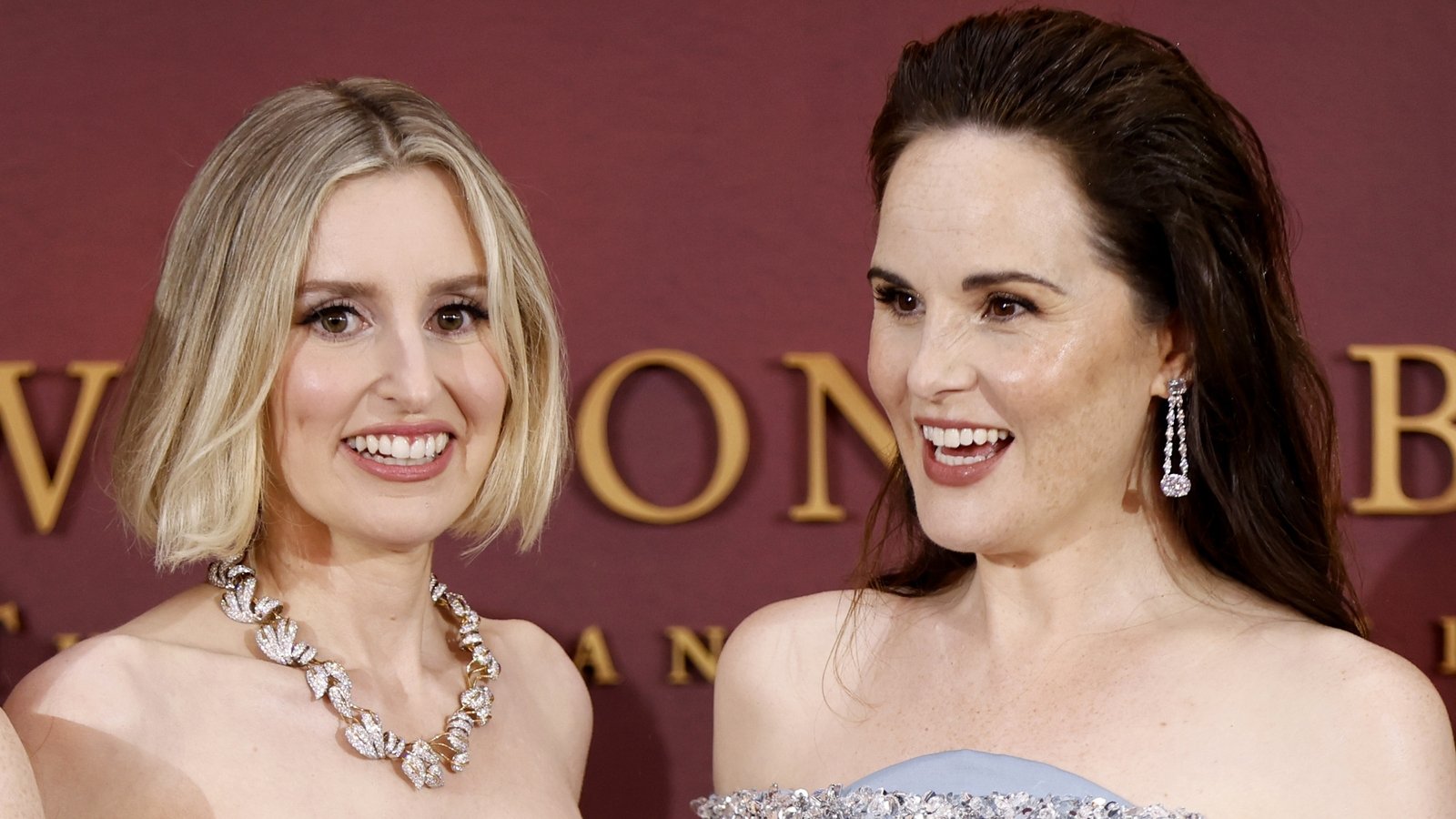 Downton Abbey Stars Tread Red Carpet for Finale