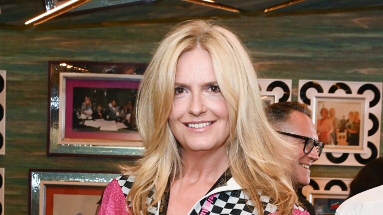 Penny Lancaster sier at hun fremdeles har 'triggere' etter Ã¥ ha overlevd seksuelle overgrep
