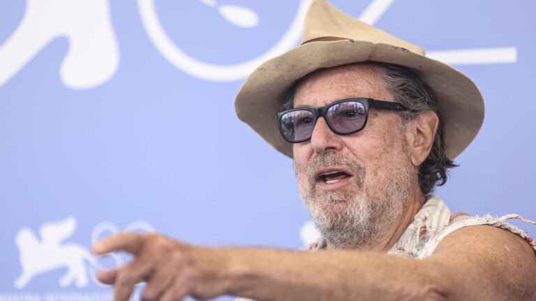 RegissÃ¸r Julian Schnabel treffer ut pÃ¥ Boycott Calls
