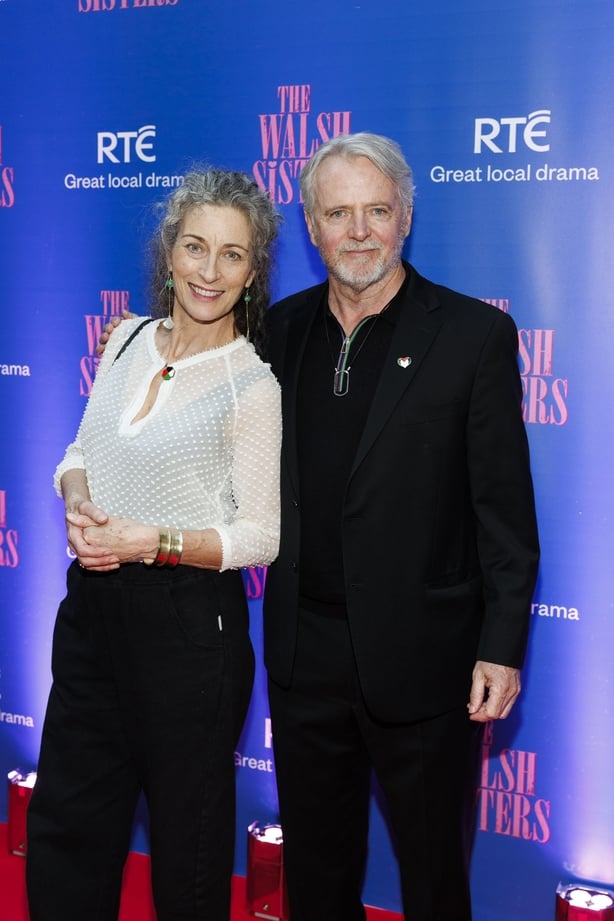 Carrie Crowley og Aidan Quinn 