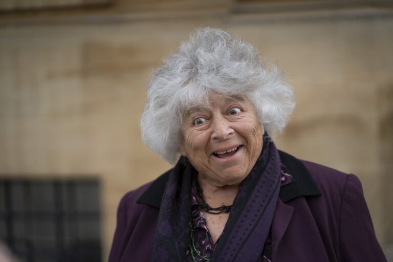 Miriam Margolyes avslÃ¸rer at hun takket nei til kjendisforrÃ¦dere