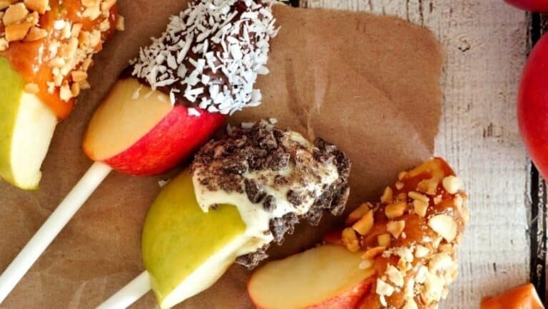 Hvordan lage toffee-epler til Halloween