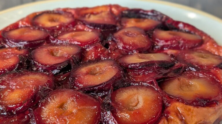 Alex Petits plomme tarte tatin med vanilje og kanel crÃ¨me fraiche