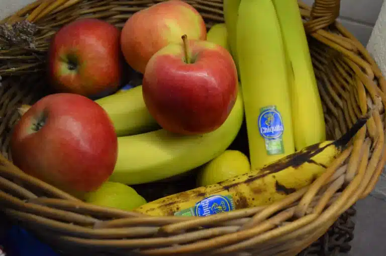 Ikke i fruktkurven, ikke i kjøleskapet – her er hvor du skal oppbevare bananer slik at de ikke blir dårlige.