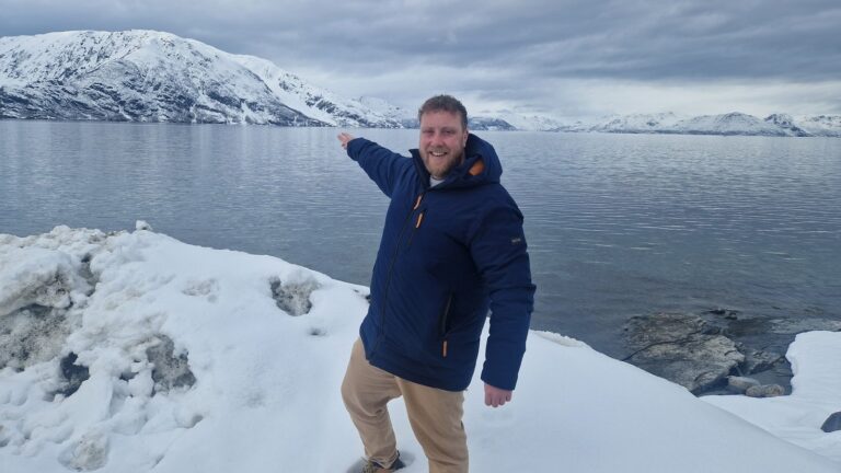 Martin 'Beanz' Warde 'slo Gold' med medpresentanter i RtÃ© One Docuseries