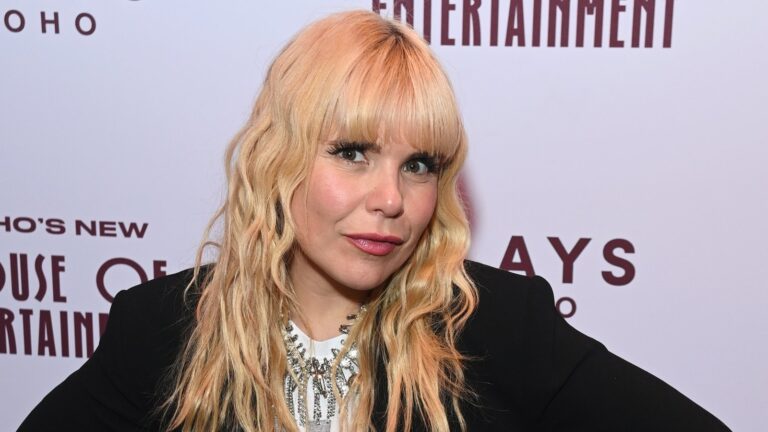 Sangerinnen Paloma Faith kunngjÃ¸r at hun er gravid med sitt tredje barn