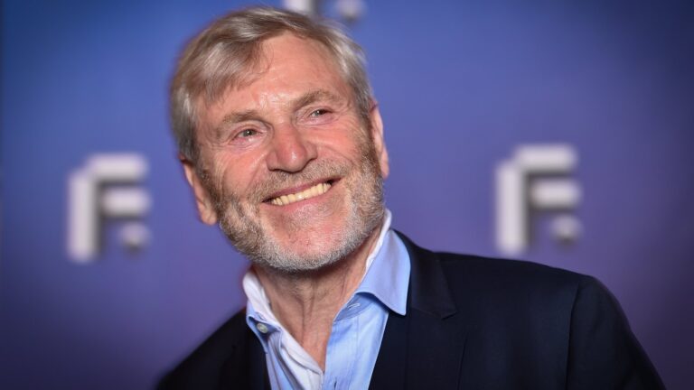 Skuespilleren TchÃ©ky Karyo dÃ¸r 72 Ã¥r gammel