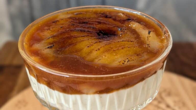 Mags Roches sitron Panna Cotta med posjerte pÃ¦rer og saltet karamell: I dag