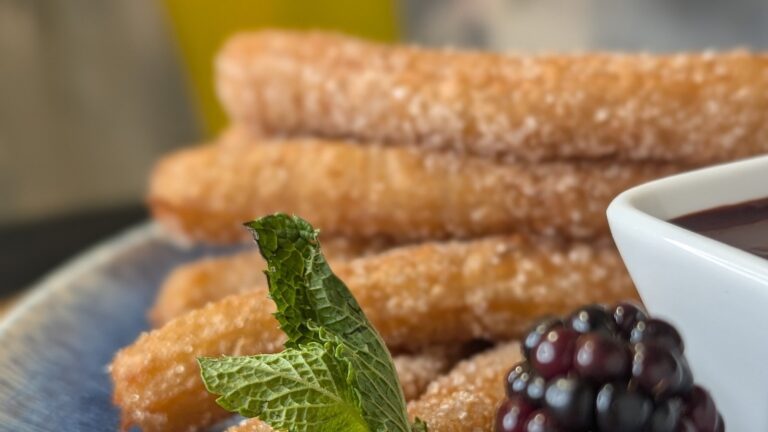 Alex Petits airfryer churros med sjokoladesaus: I dag