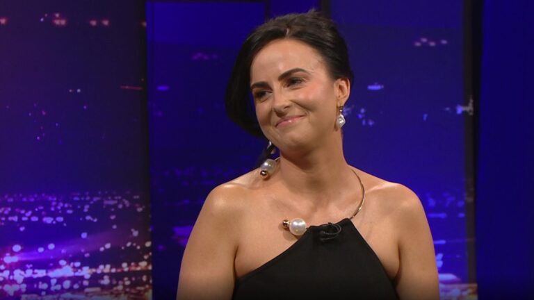 Lisa McHugh kommer hjertevarmende sent sent tilbake etter sykdom