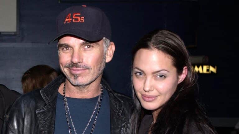 Billy Bob Thornton sier at han og Angelina Jolie aldri hadde pÃ¥ seg halskjeder med blodflasker