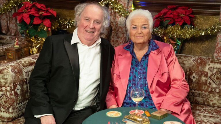 EastEnders-legenden Pam St Clement kommer tilbake for en spesiell episode
