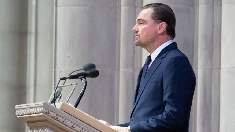 Leonardo DiCaprio husker "banebryteren" Dr Jane Goodall i begravelsen