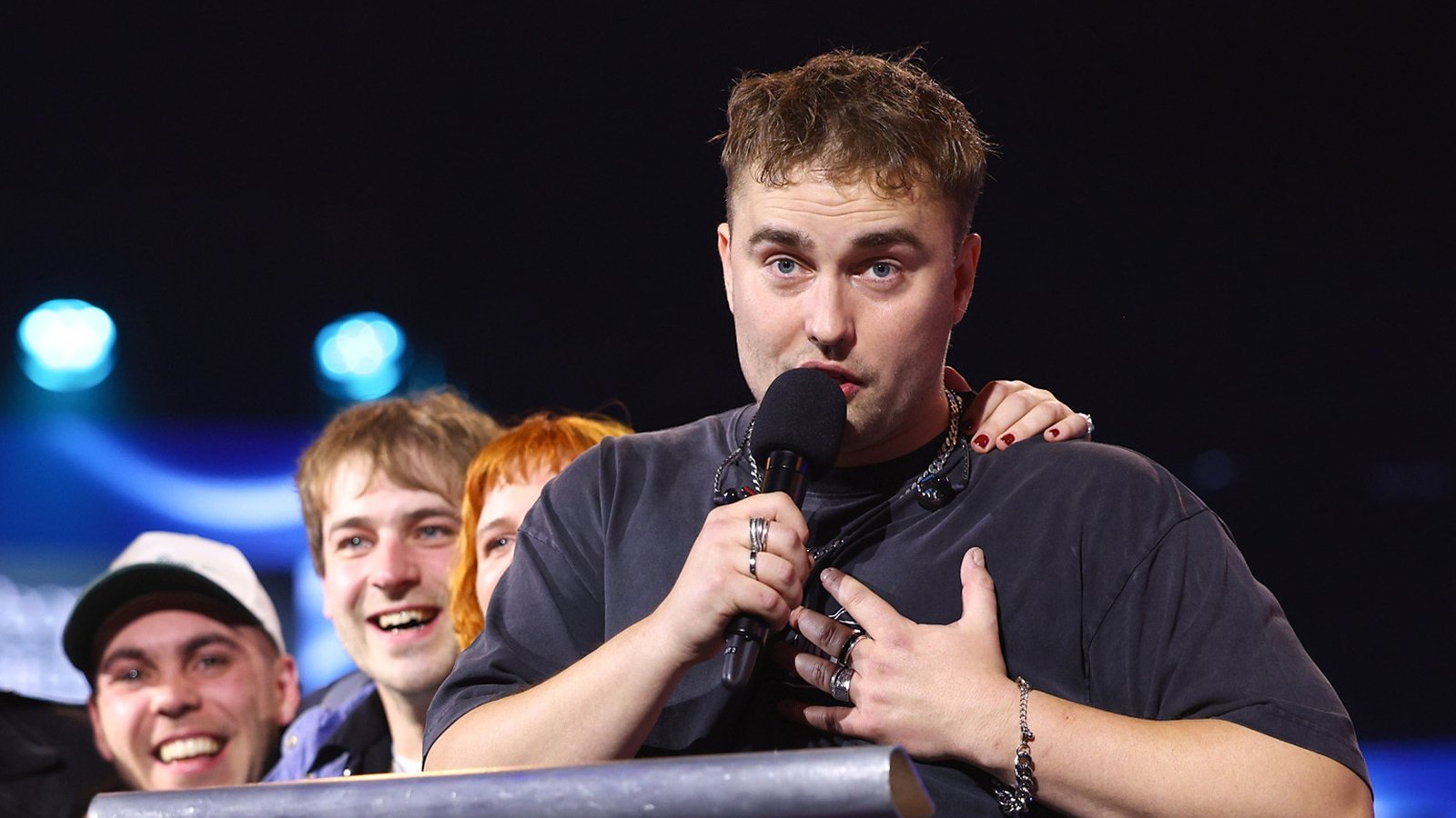 Sam Fender donerer Mercury Prize-gevinster for å hjelpe spillesteder i Storbritannia