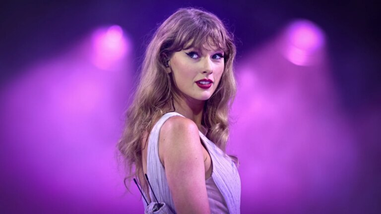 Taylor Swift kaller Eras Tour 'det mest spennende kapittelet i livet mitt' i ny trailer
    

