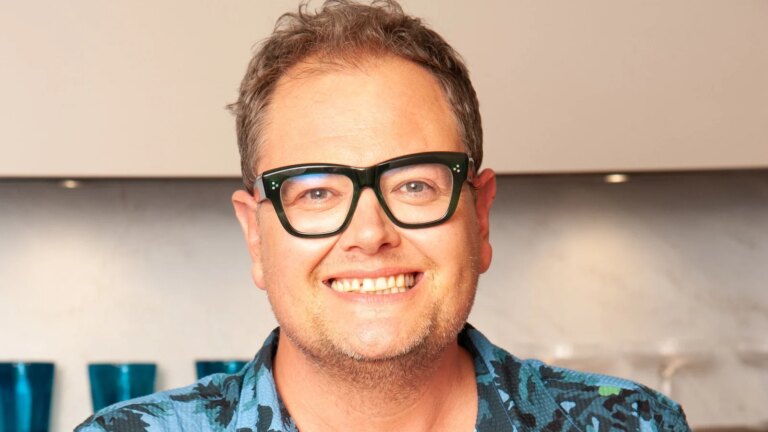 Alan Carr kunngjÃ¸r Dublin-datoer for 2027
    

