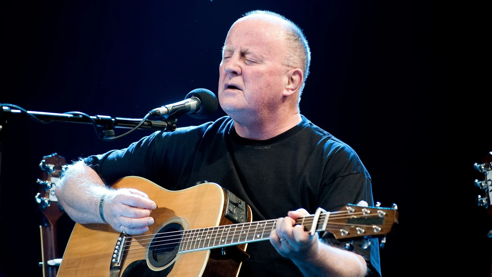 Christy Moore la til i All Together Now-serien