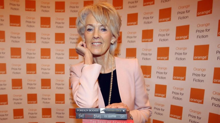 Bestselgerforfatteren Joanna Trollope er dÃ¸d 82 Ã¥r gammel
    

