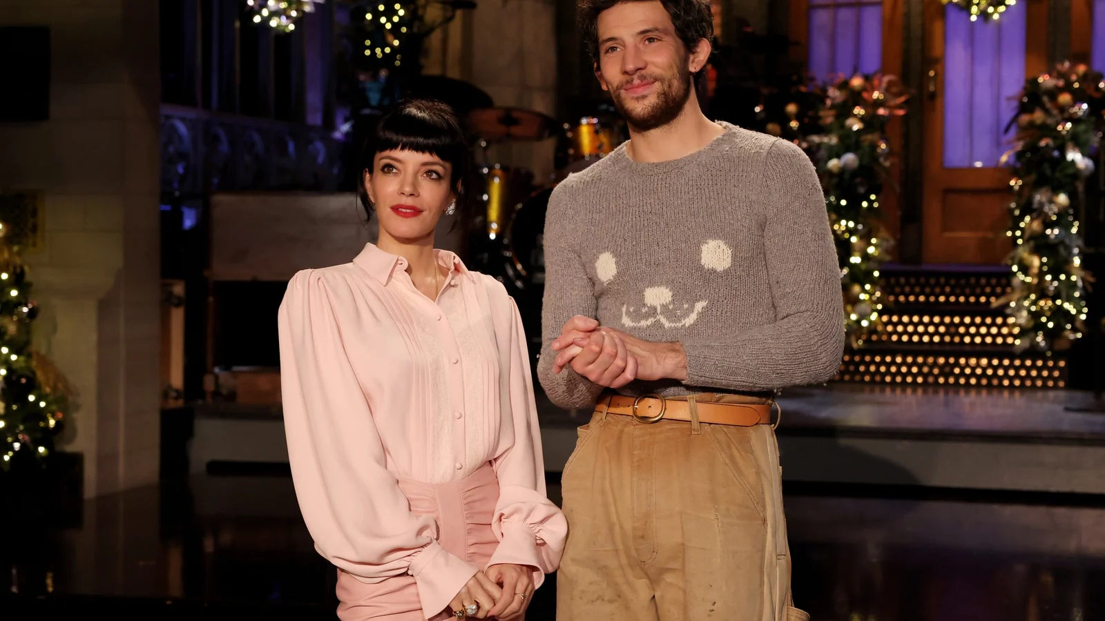 Dakota Johnson og Lily Allen blir med pÃ¥ Saturday Night Live
