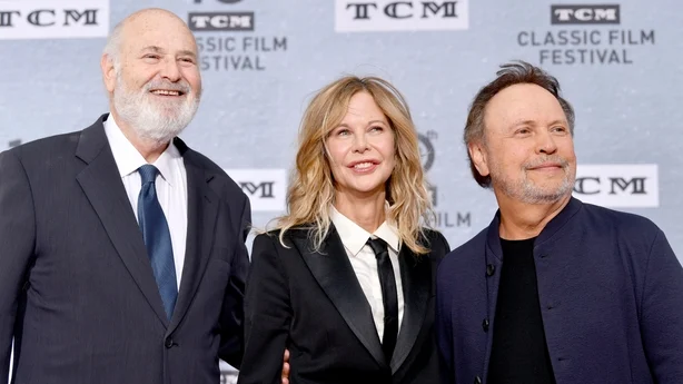 Rob Reiner, Meg Ryan og Billy Crystal avbildet pÃ¥ en 30-Ã¥rsjubileumsvisning av When Harry Met Sally, 2019