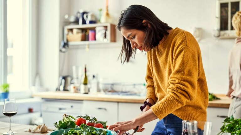 Rachel Allens pannestekte andebryst med appelsin- og ripsglasur
    

