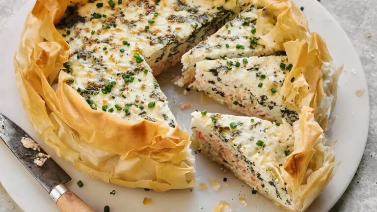 Emily English sin lakse- og spinatfilo cottage cheese quiche
    


