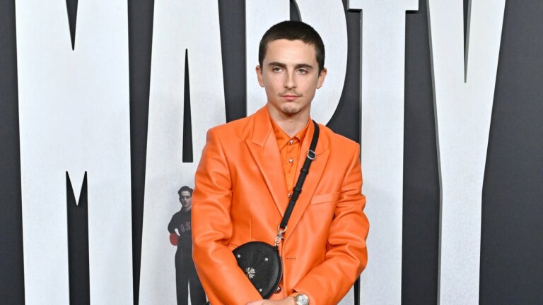 TimothÃ©e Chalamet avviser rykter om EsDeeKid-rapper med videoopptreden
    

