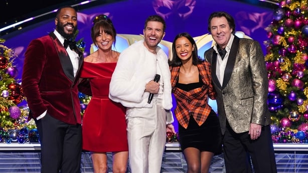 The Masked Singer Christmas Special - Mo Gilligan, Davina McCall, Jole Dommett, Maya Jama og Jonathan Ross