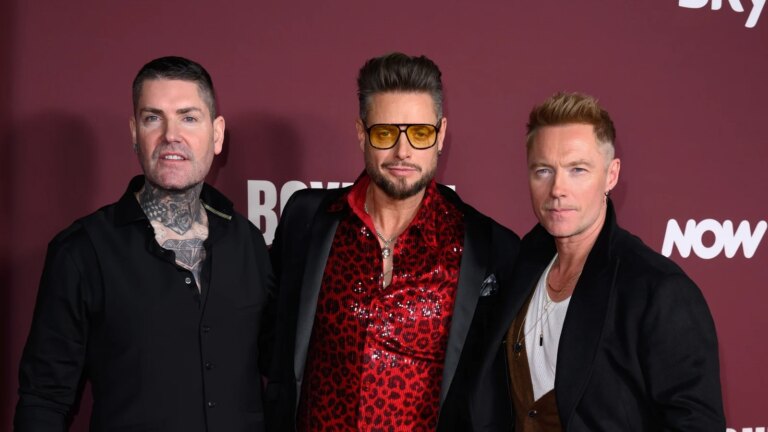 Ronan Keating skal gjenforenes med Boyzone for 90-tallsspesial for nyttÃ¥rsaften
    

