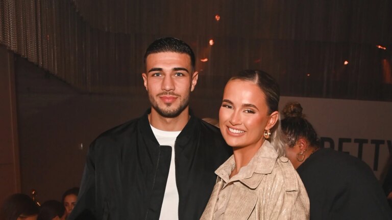 Molly-Mae Hague "veldig stolt" over Ã¥ gjenforenes med Tommy Fury i en dokuserietrailer
    

