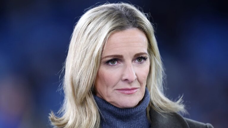 Gabby Logan hyller avdÃ¸de far Terry Yorath
    

