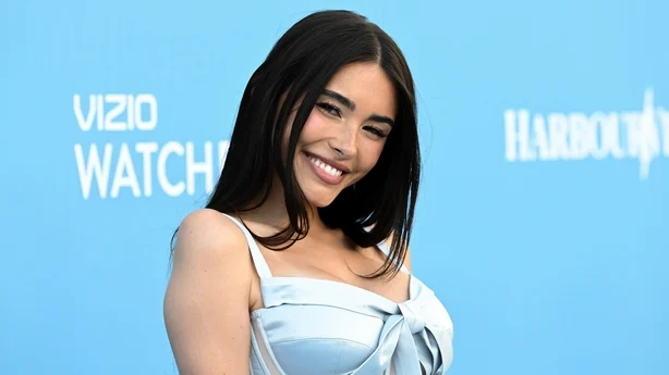 Portrett av sangeren Madison Beer