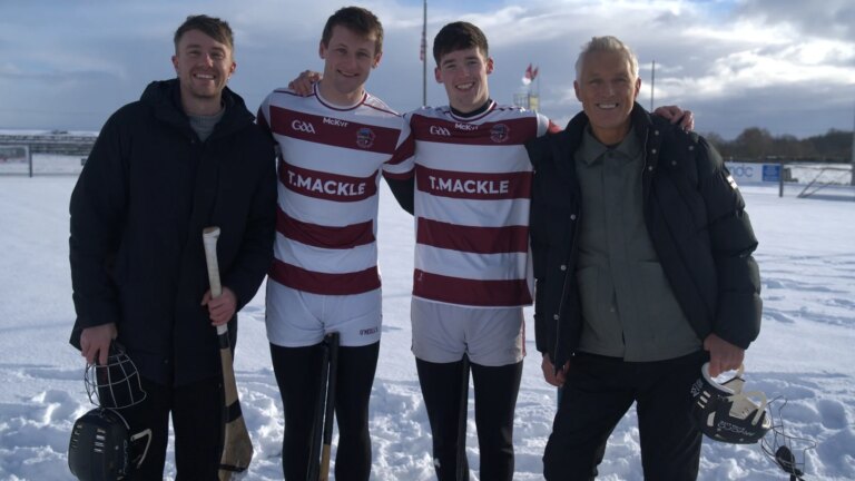 Martin og Roman Kemp filmer i Irland for Channel 4-serien
    

