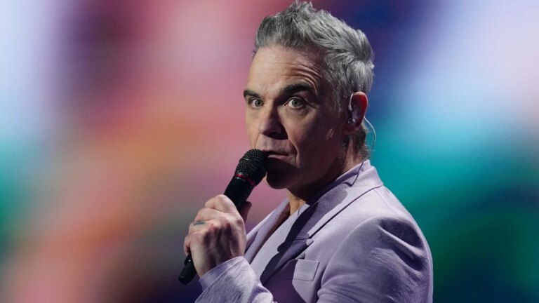 Robbie Williams topper The Beatles for flest nummer Ã©n-album i Storbritannia
    

