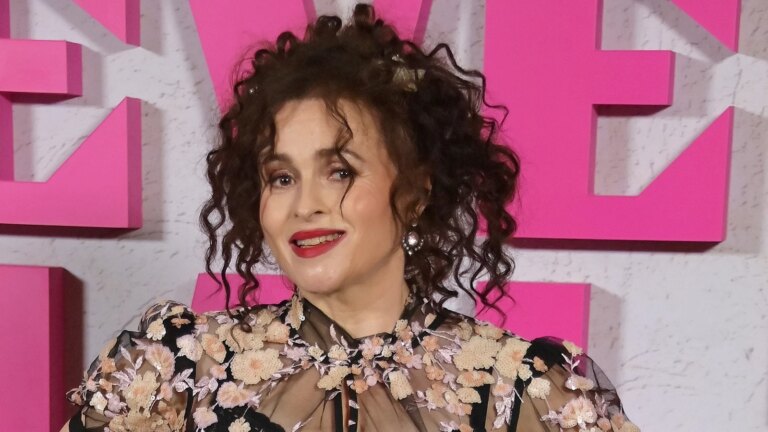 Helena Bonham Carter blir med Steve Coogan i The White Lotus sesong fire
    

