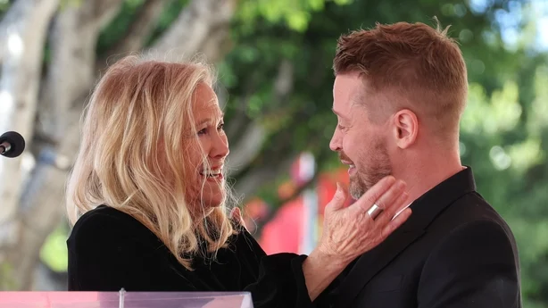 Catherine O'Hara og Macaulay Culkin