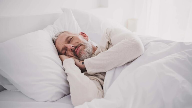 8 enkle mÃ¥ter Ã¥ tilbakestille sÃ¸vnen din i januar
    

