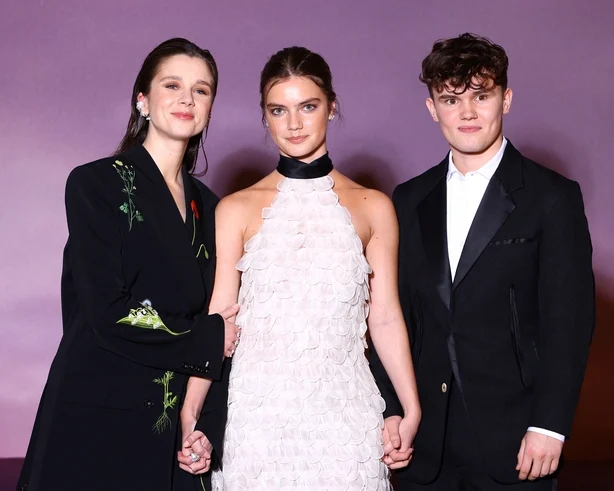   Claudia Jessie, Florence Hunt og Will Tilston deltar 