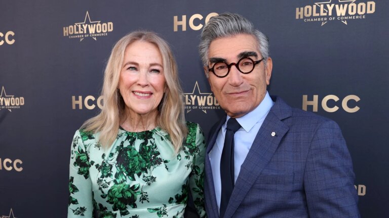 Eugene Levy: "Ordene virker utilstrekkelige" nÃ¥r Catherine O'Hara dÃ¸r
    

