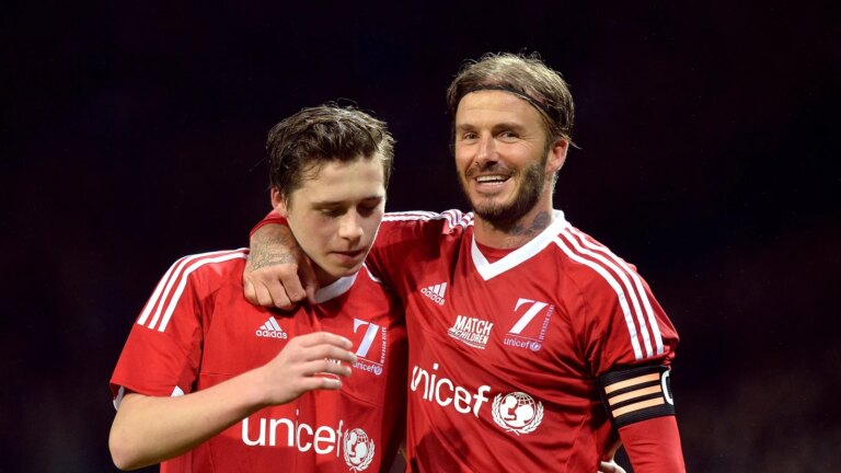 FamilieklÃ¸ften i Beckham er "tragisk" - kjendiser veier pÃ¥ Brooklyn-anklagene
    

