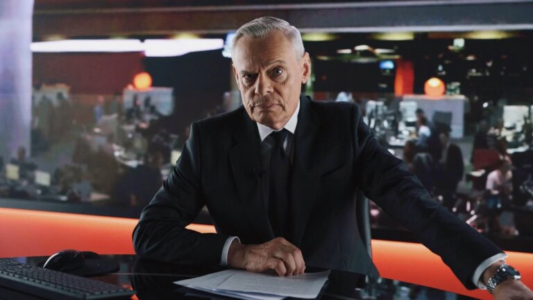 Martin Clunes skal spille hovedrollen som den vanÃ¦rede BBC-programlederen Huw Edwards i nytt drama
    

