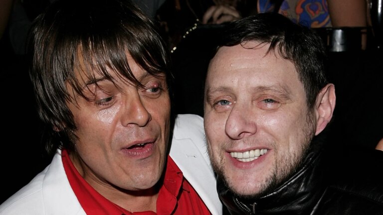 Shaun Ryder gikk glipp av Manis begravelse pÃ¥ grunn av lungebetennelse
    

