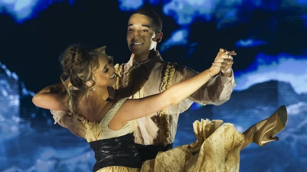 Jordan Dargan og Rebecca Scott på uke fem av Dancing with the Stars Foto: Kyran O'Brien