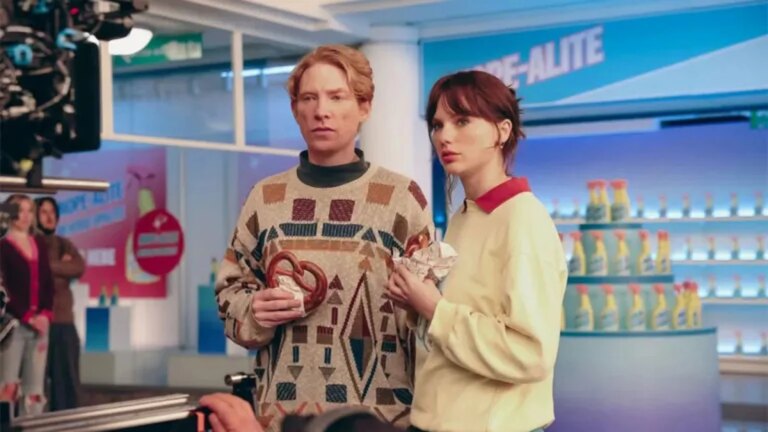 Domhnall Gleeson og Cillian Murphy spiller hovedrollene i Taylor Swifts nye musikkvideo
    

