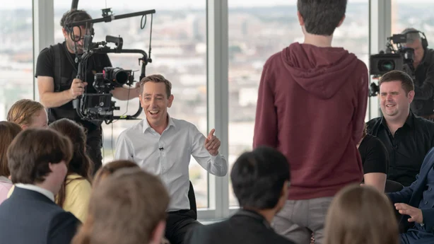 TV-show The Assembly Ireland med Muireann O'Connell og Ryan Tubridy