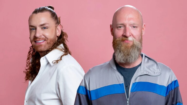 First Dater fra fÃ¸rste episode av fÃ¸rste serie kommer tilbake for Ã¥ vise
    

