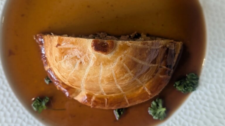 Kevin Dundons Valentine's Beef En Croute Pie
    

